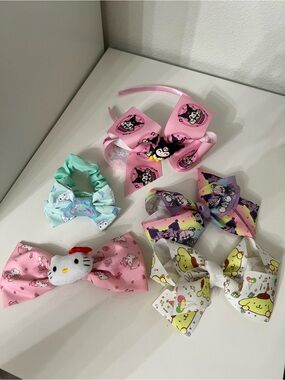 Sanrio Pink Hello Kitty and Character Hair Bow bundle
